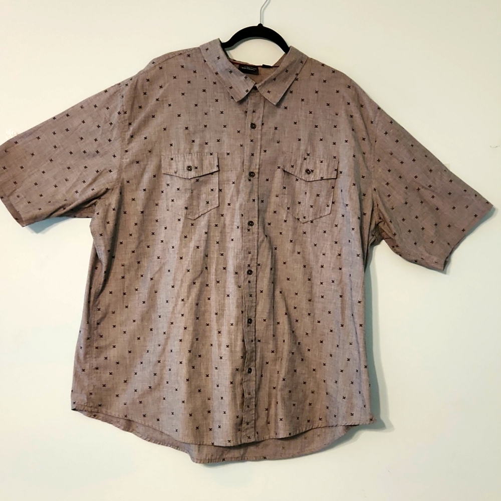 Short sleeve skull shirt